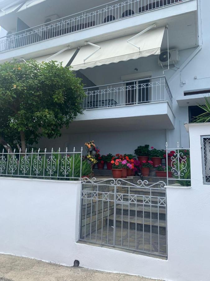 Anna House 4 Hotel Sarti Ngoại thất bức ảnh
